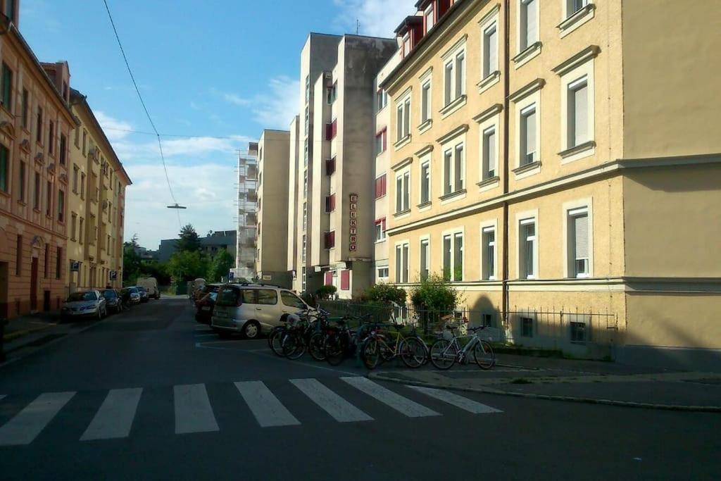 Studio13 Central And Cozy Apartment Graz Exterior foto